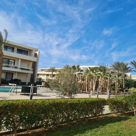 G-Cribs El Gouna 2 Bedroom With Garden